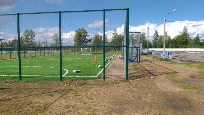 Ограждение футбольного поля в Харовске. фото 2