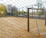 Сетка шестиугольная для ограждения спортивной площадки в городе Вологда 